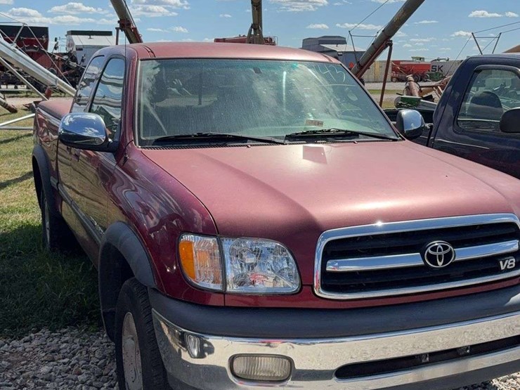 2000-toyota-tundra-image-2