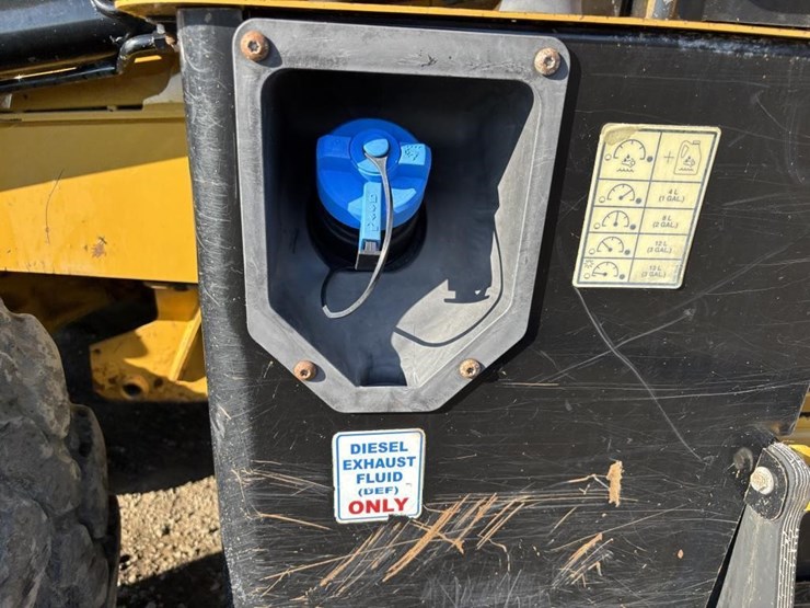 2018-caterpillar-420f2-it-image-32