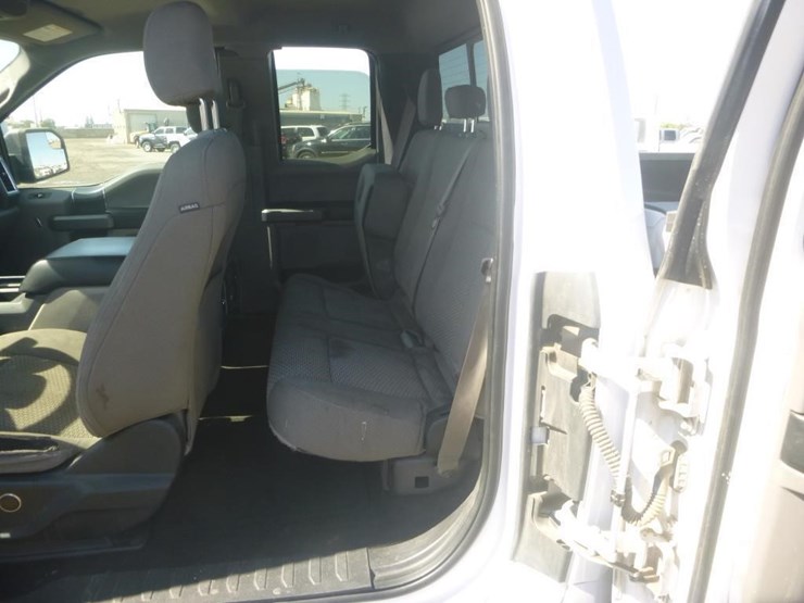 2016-ford-f150-image-8