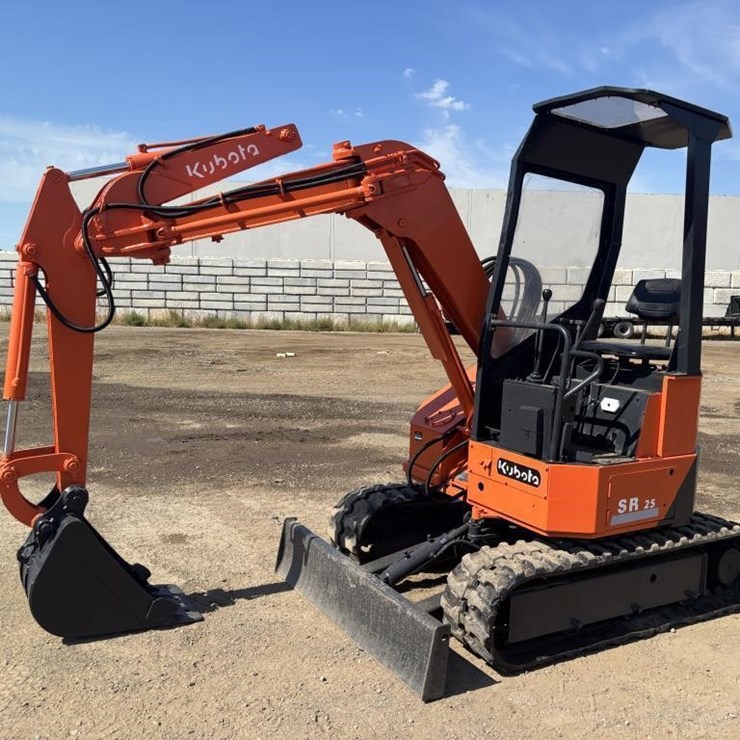 Kubota SR25 Hydraulic Excavator