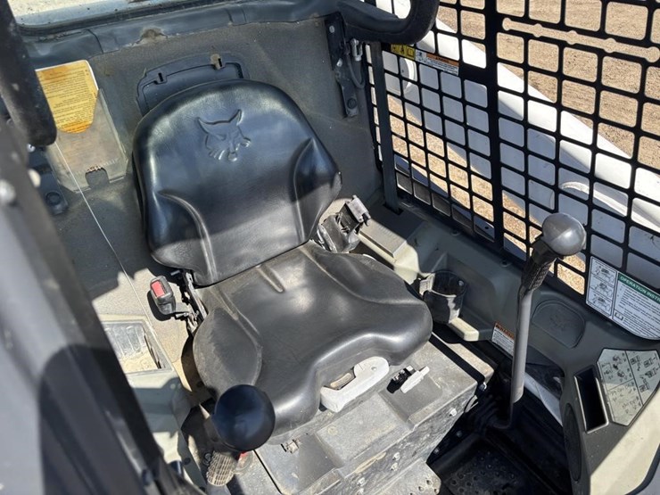 2021-bobcat-s740-image-19