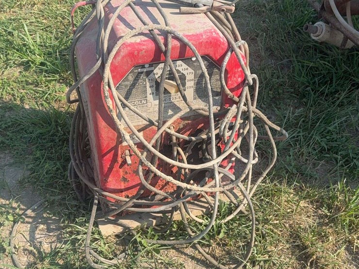 lincoln-welder,-needs-work-image-1