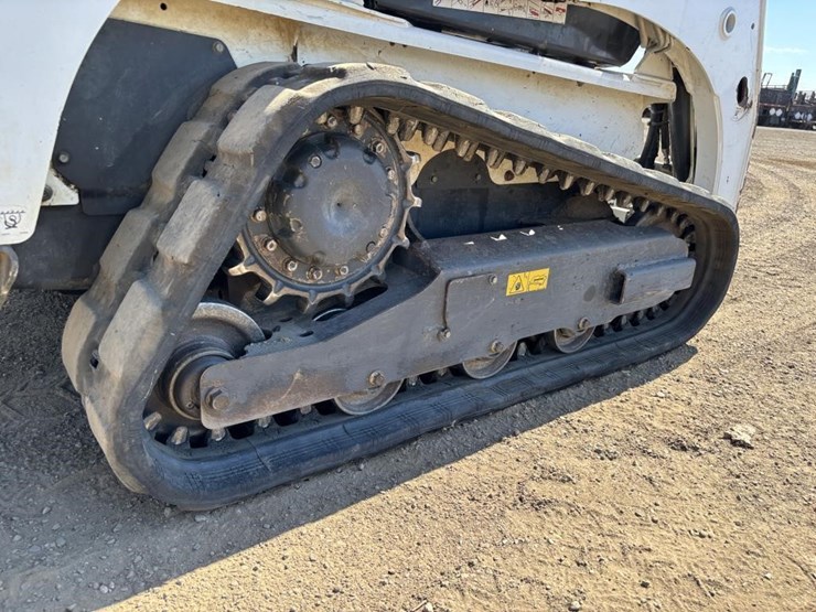 2022-bobcat-t450-image-15