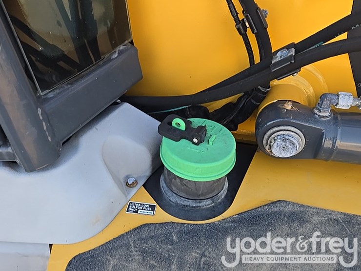 2019-deere-310l-image-69