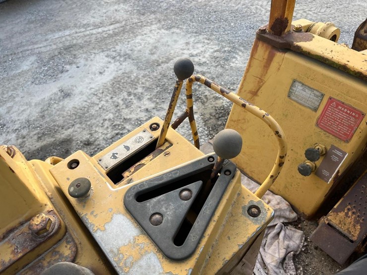 caterpillar-953-image-31