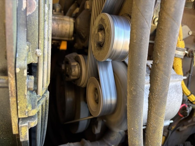 2005-deere-755c-image-53