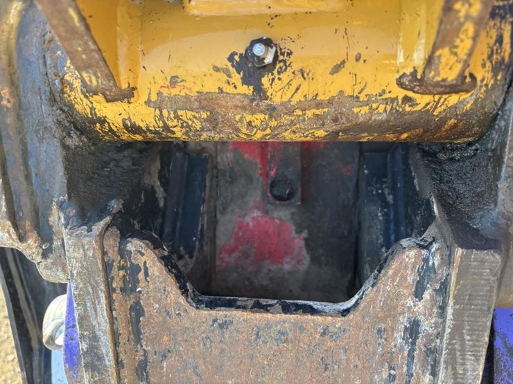 2018-caterpillar-420f2-it-image-16