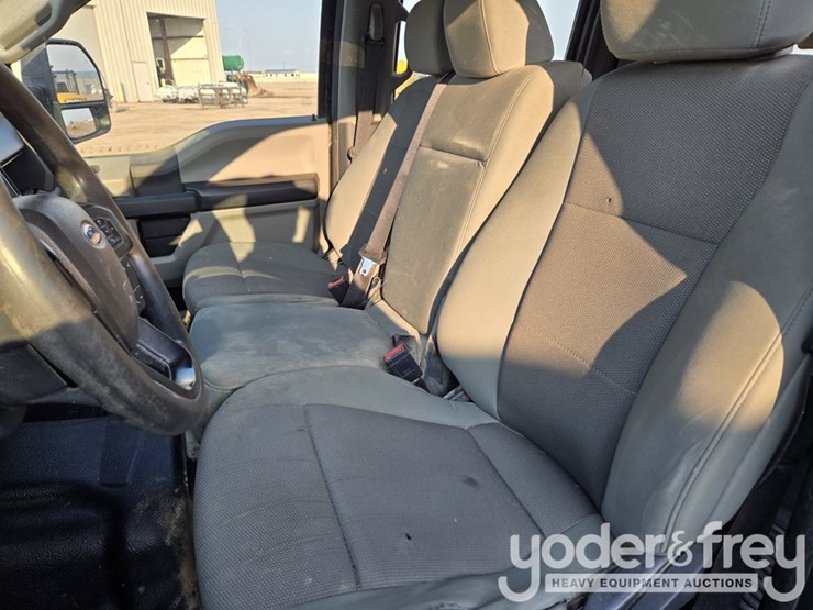 2022-ford-f350-xl-image-34