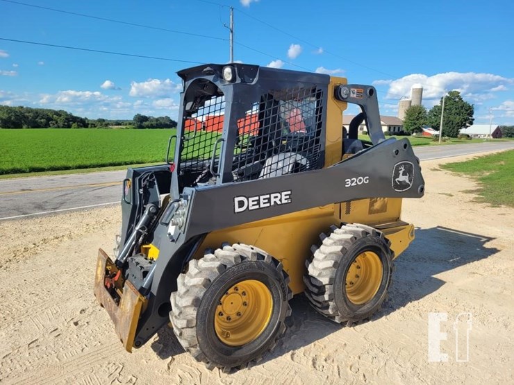 deere-320g-image-1