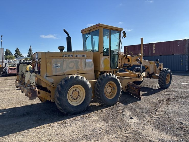 1991-deere-670b-image-3