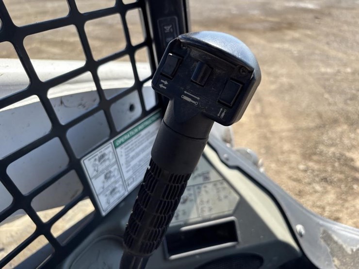 2021-bobcat-s740-image-21