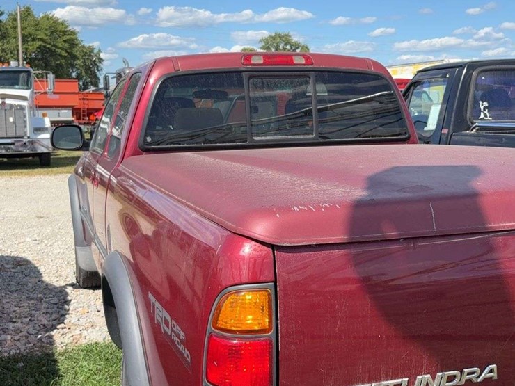 2000-toyota-tundra-image-8