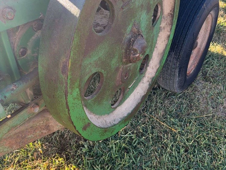 john-deere-24t-image-17