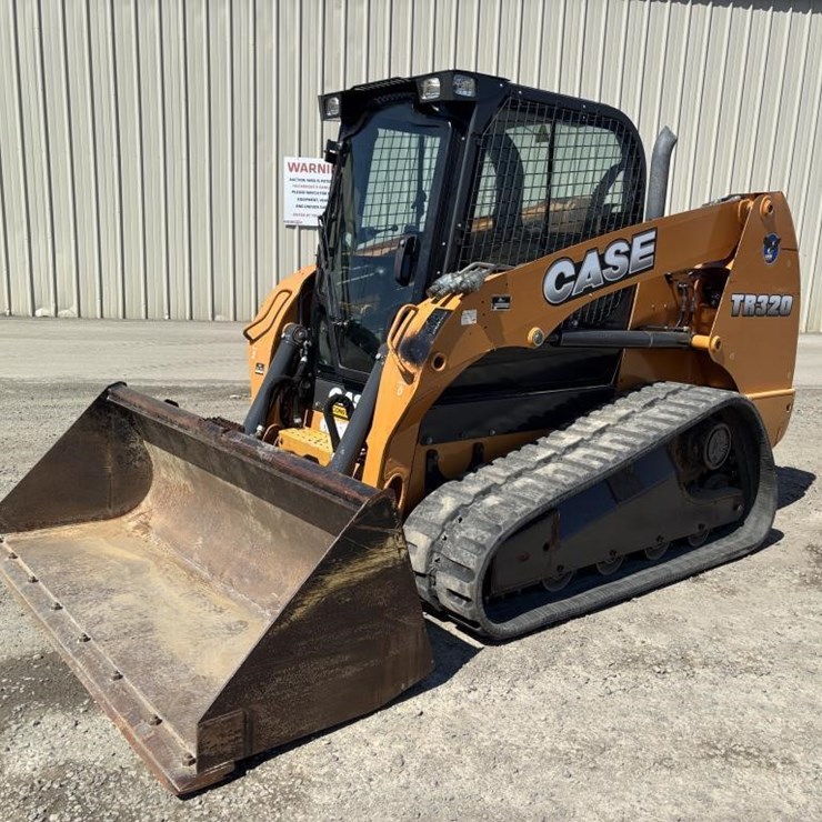 2015 CASE TR320