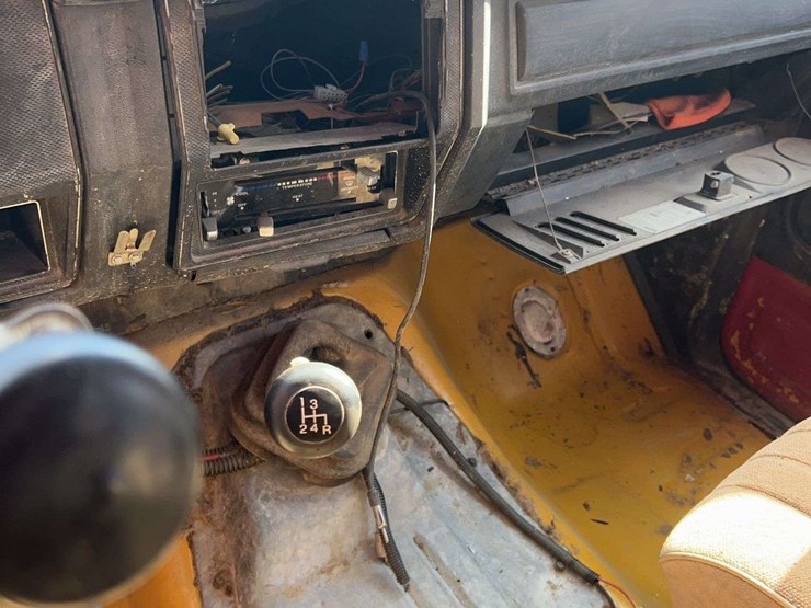 1982-ford-f350-image-9