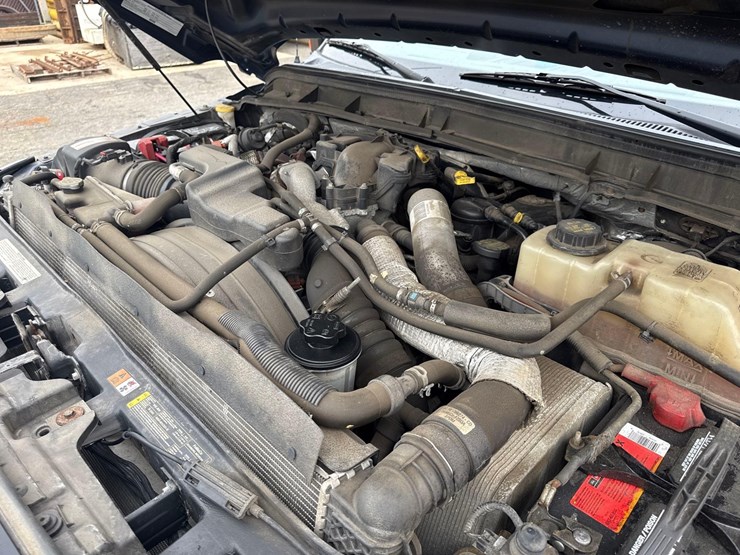 2015-ford-f350-xl-image-14