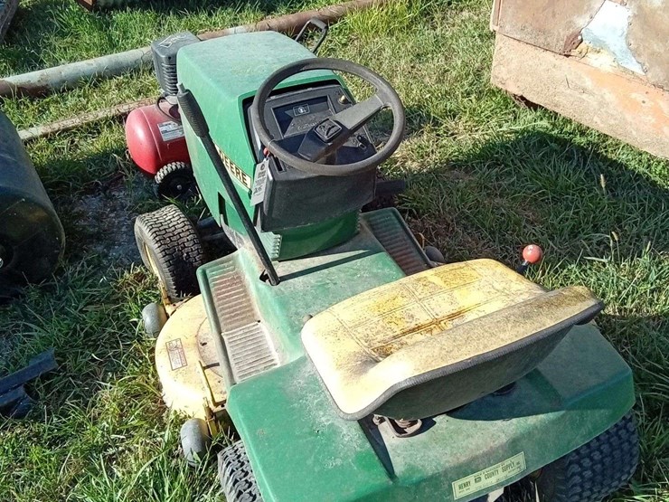 john-deere-165-image-1