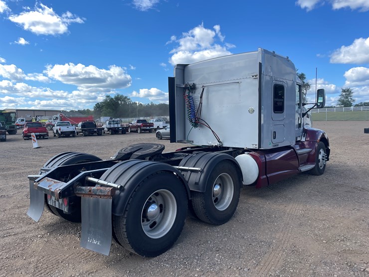 2012-kenworth-t660-image-3