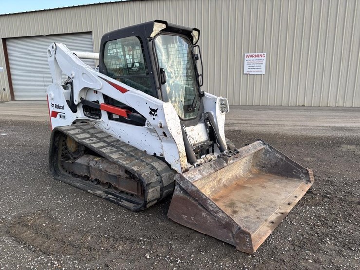 2019-bobcat-t740-image-2
