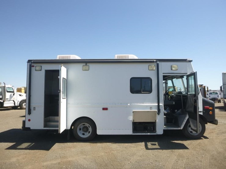 2002-utility-van-image-12