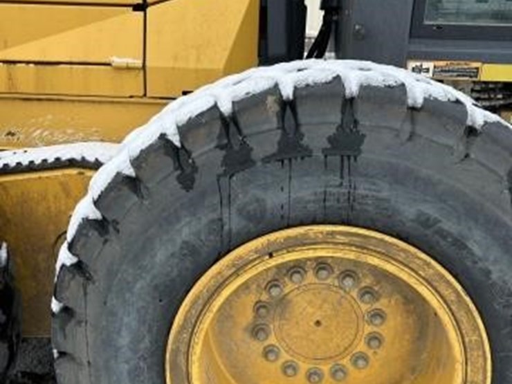 2018-deere-872gp-image-29