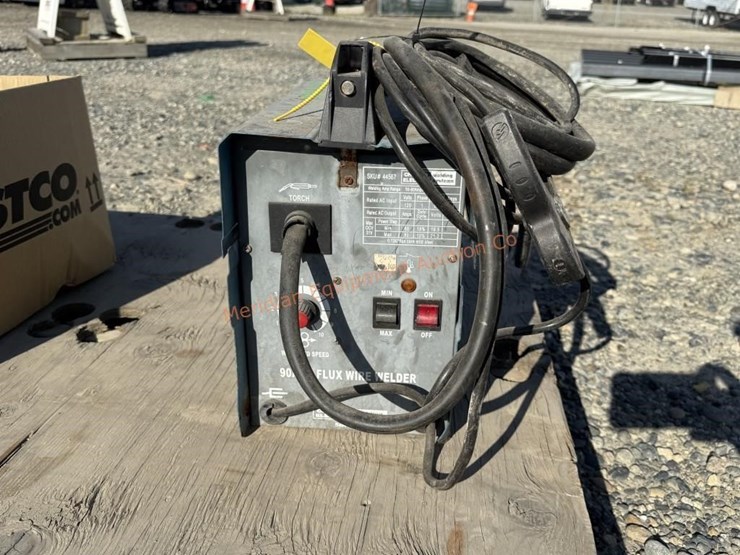 chicago-electric-90-amp-wire-welder-image-4