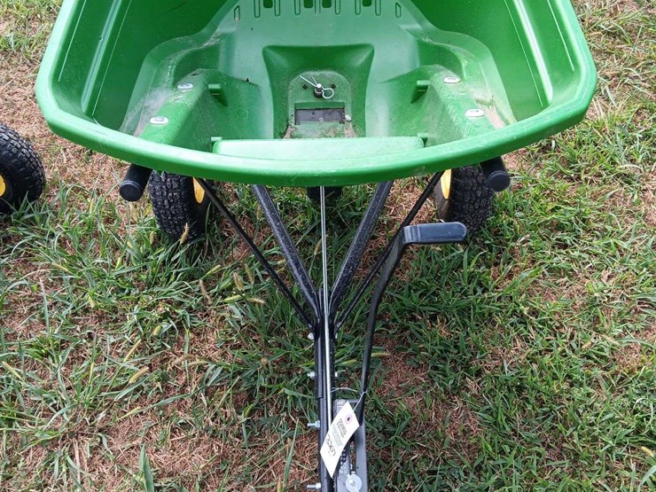 john-deere-la-image-1