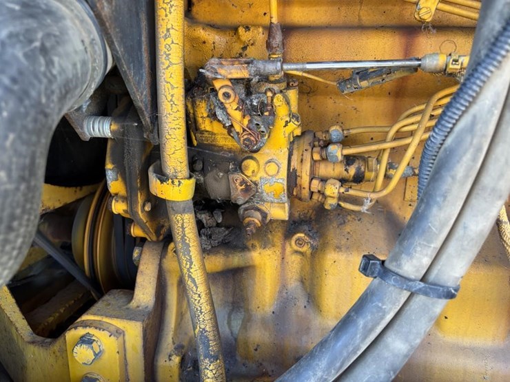 1991-deere-670b-image-50