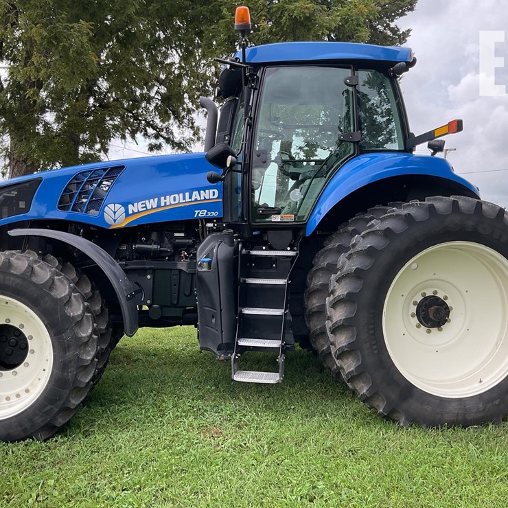 2013 NEW HOLLAND T8.330
