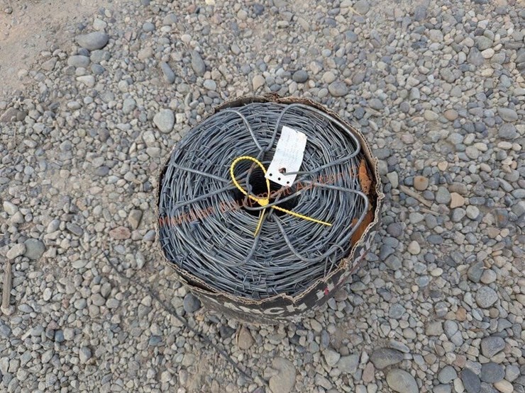 ~1320'-of-12-1/2-barbed-wire-image-2
