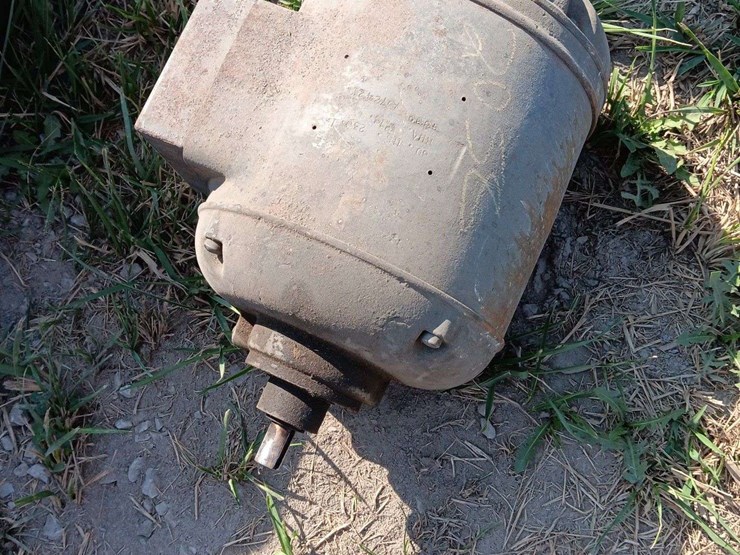 hobart-bandsaw-motor-needs-repaired-image-1