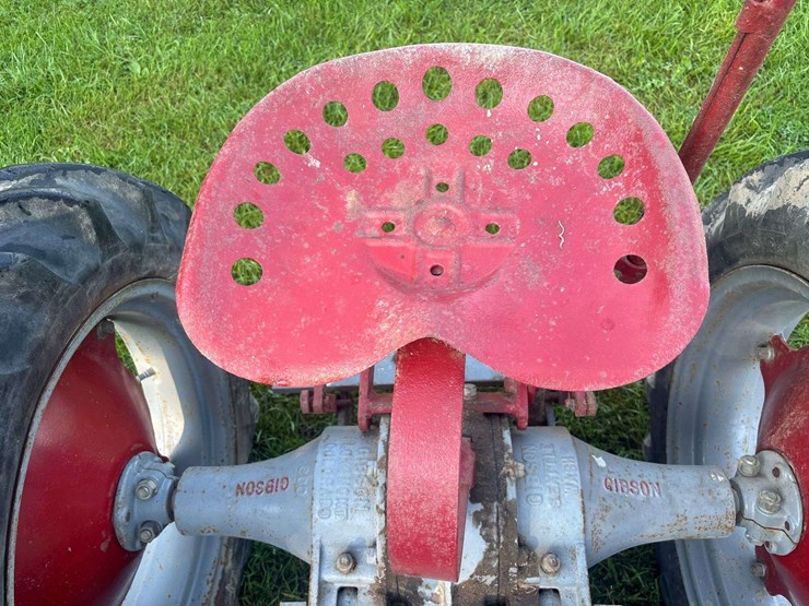 gibson-aeh-garden-tractor-image-47