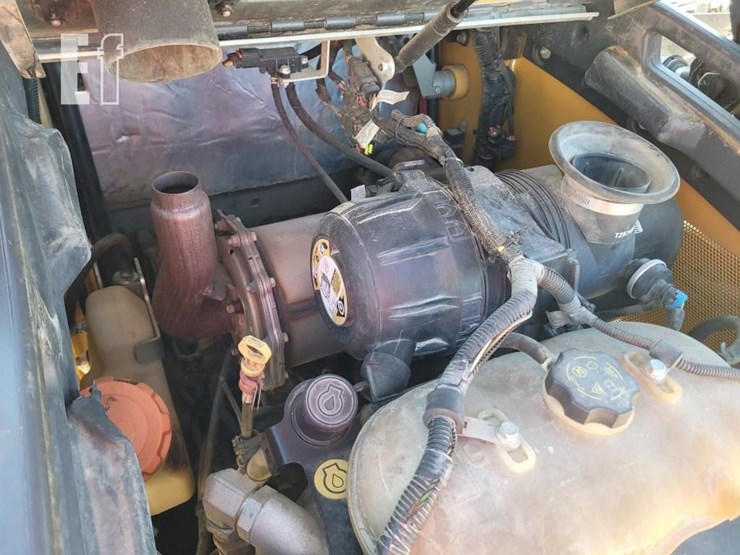 deere-320g-image-14