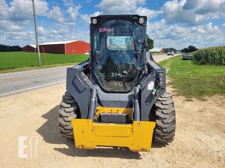 2023-deere-324g-image-3
