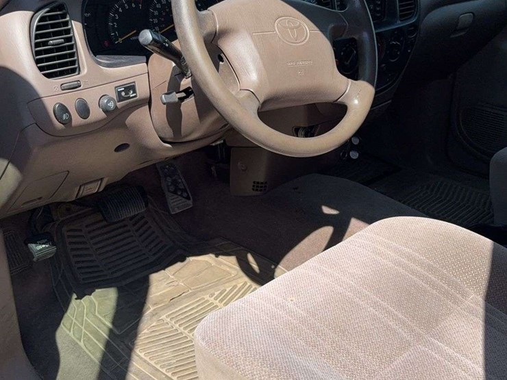 2000-toyota-tundra-image-13