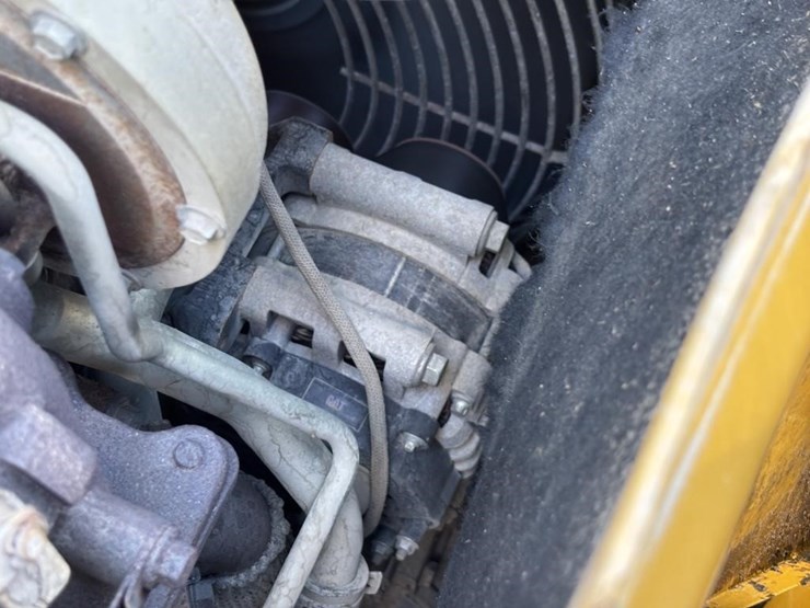 2018-caterpillar-420f2-it-image-61