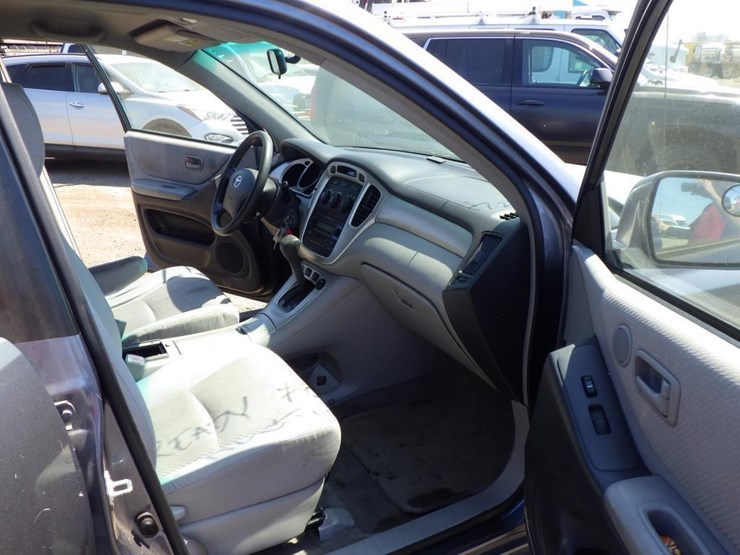 2005-toyota-highlander-image-7