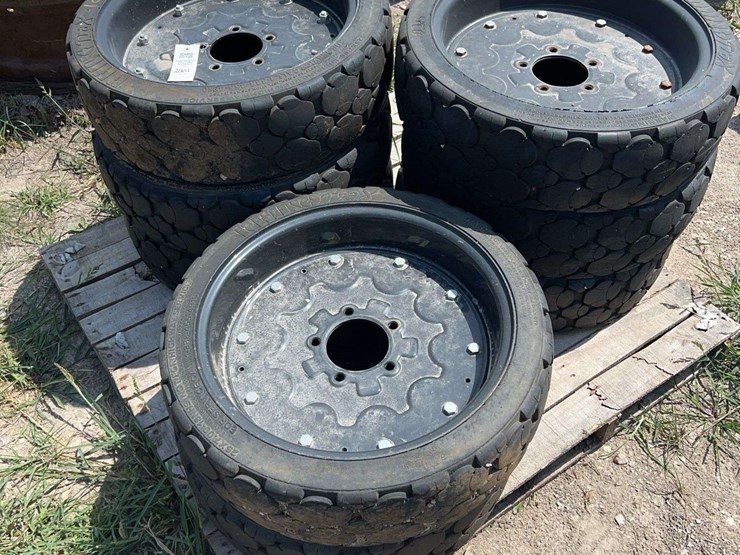 pallet-of-bush-hog-brand-rims-and-tires-(quantity-8-one-money-bid-like-new)-image-1