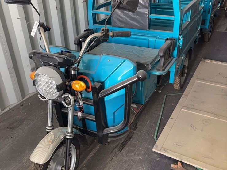 new-2025-iret13-tricycle-d2:d27with-bed,-runs-image-1