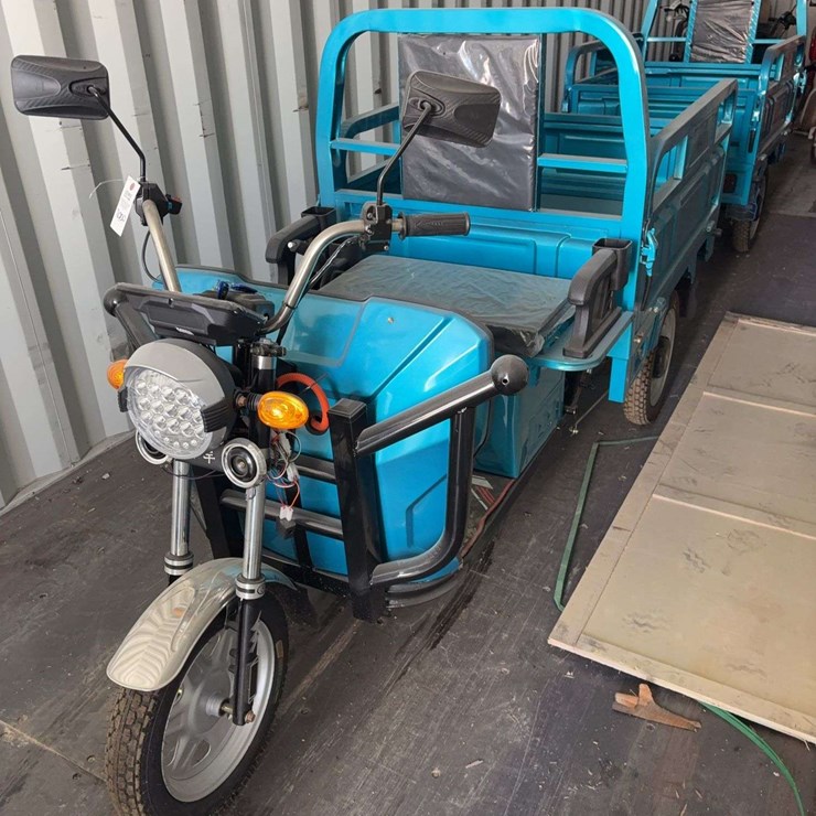 New 2025 IRET13 tricycle D2:D27with bed, runs