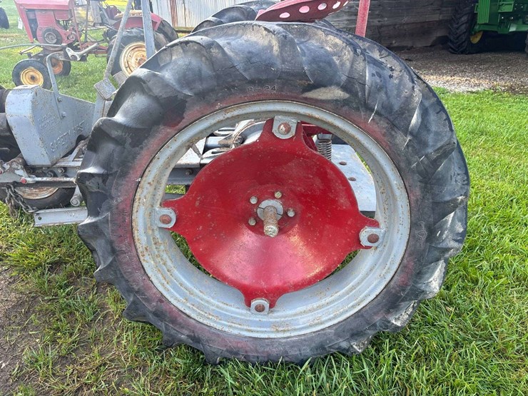 gibson-aeh-garden-tractor-image-76