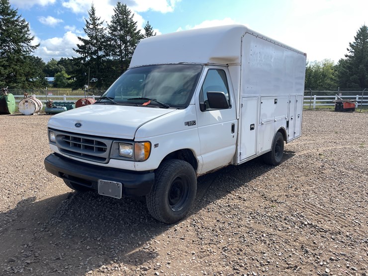 2002-ford-e350-image-1