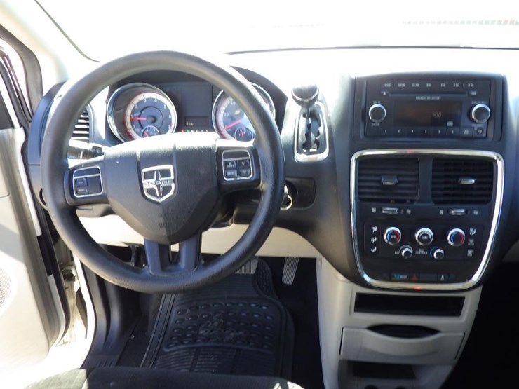 2013-dodge-grand-caravan-image-9