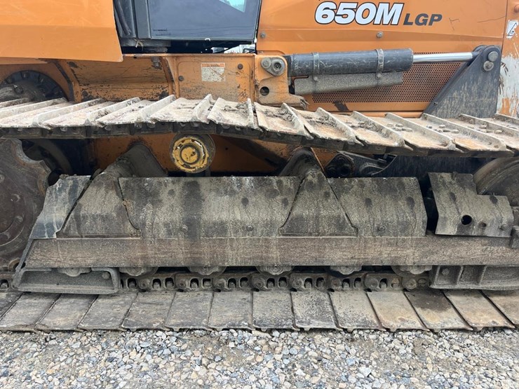 2019-case-650m-lgp-image-18