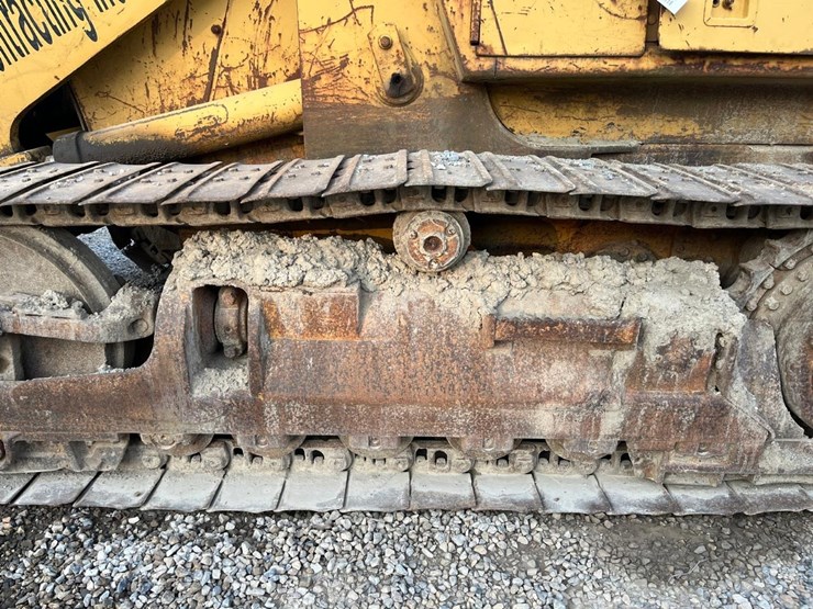 caterpillar-953-image-14