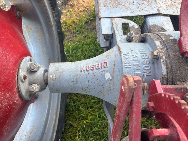 gibson-aeh-garden-tractor-image-54