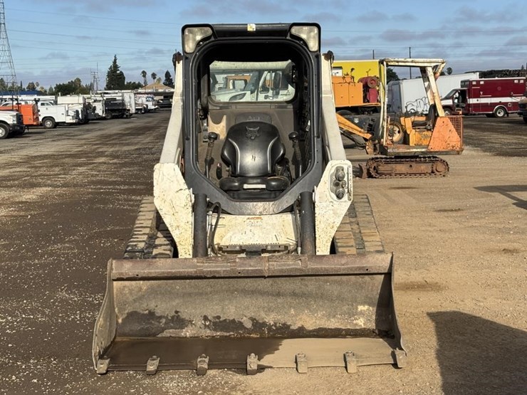 2016-bobcat-t590-image-6