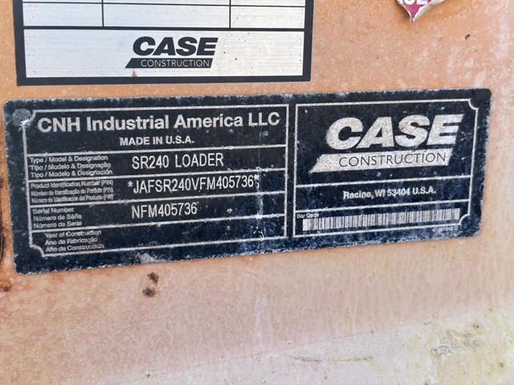 2015-case-sr240-image-42