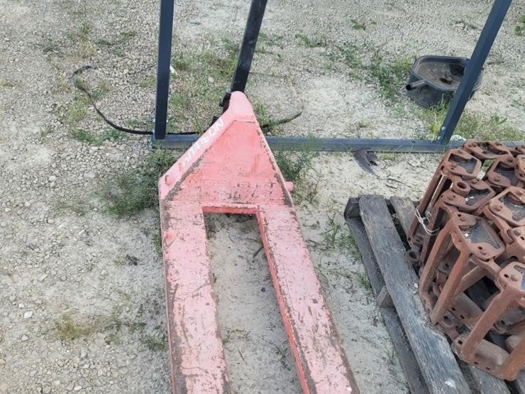 pallet-jack-image-1