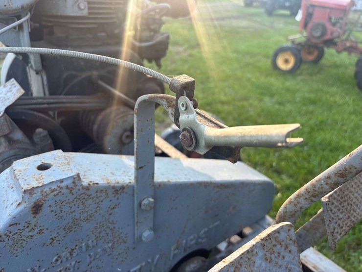gibson-aeh-garden-tractor-image-21